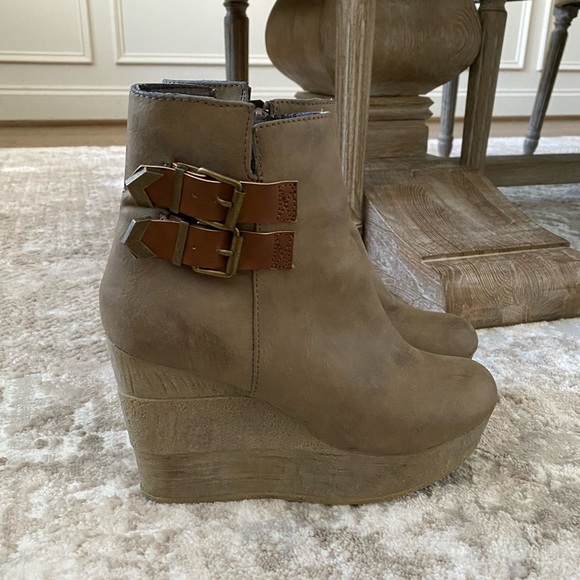 Sbicca Taupe Buckle Strap Wedge Booties - Picture 3 of 8